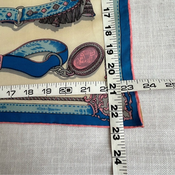 •Silk Handrolled Blue Pink Cream Graphic Square Scarf 22”x23” Made In Japan - Picture 10 of 14